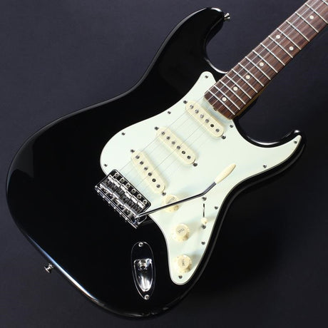 USED_​​Classic_60s_Stratocaster_(Black)_03