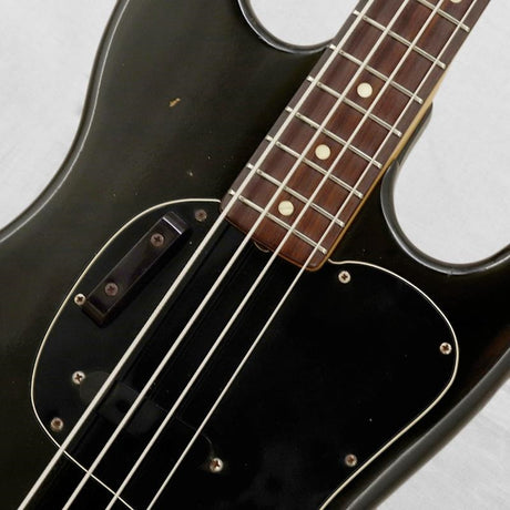 VINTAGE_Musicmaster_Bass_'81_Black_R_05