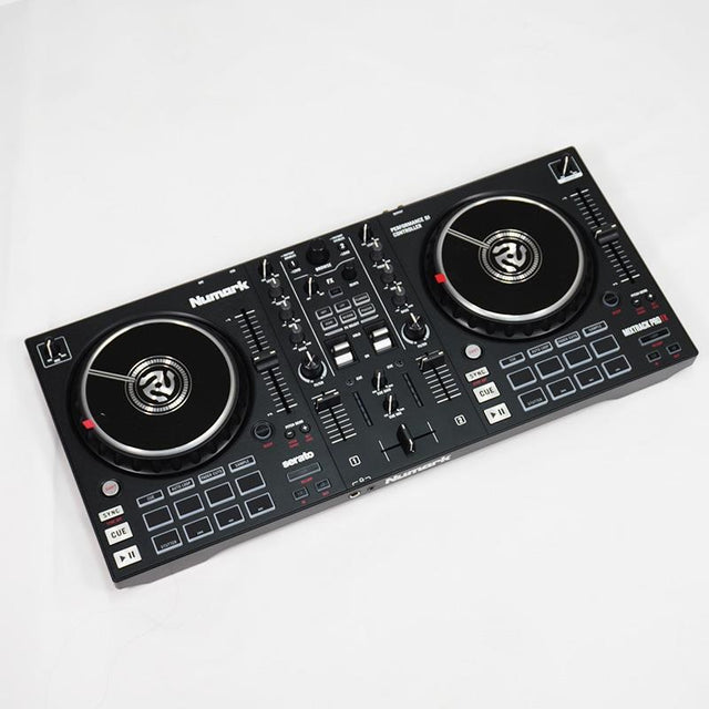 USED_​​Mixtrack_Pro_FX_01