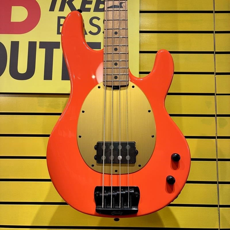 Pete_Wentz_Signature_Stingray_(Fiesta_Red)_[IKEBE_BASS_OUTLET_Opening_Sale]_01
