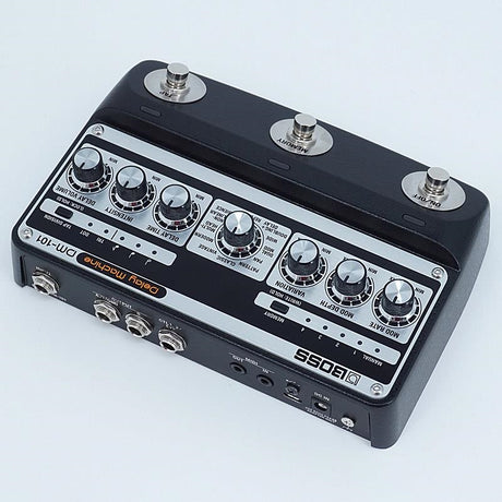 USED_​​DM-101_BOSS_02