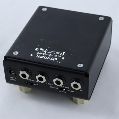 USED_​​FLINT_V2_[Tremolo_&_Reverb]_(strymon)_Tremolo_Reverb_02