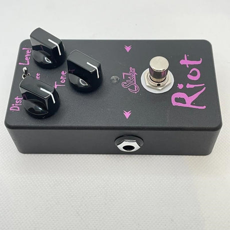 USED_​​Riot_Black_04