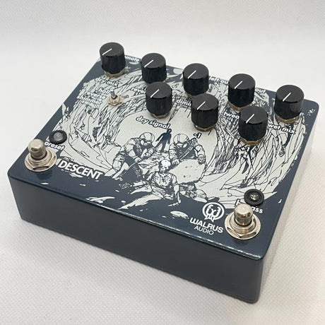 USED_​​Descent_01