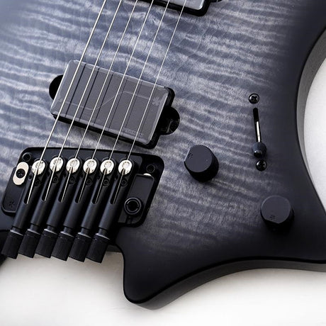 Boden_Original_N2_6T_(Black_Denim_Burst_Satin)_05