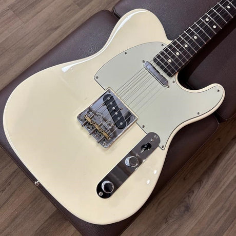 USED_​​American_Professional_Telecaster_(Olympic_White_Rosewood)_[SN_US17004106]_Fender_09
