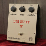 VINTAGE_Big_Muff_Pi_Version_2__Ram's_Head__'76_01
