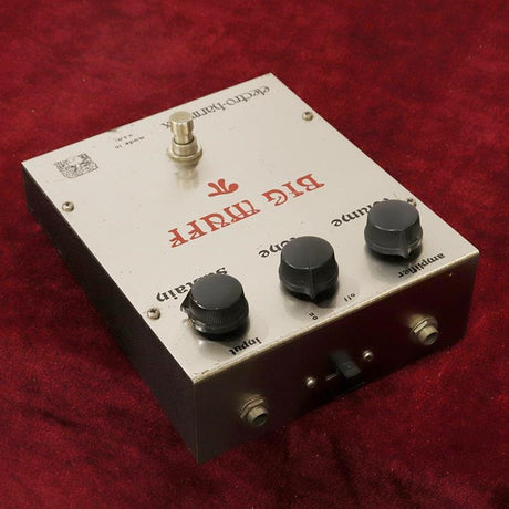 VINTAGE_Big_Muff_Pi_Version_2__Ram's_Head__'76_03
