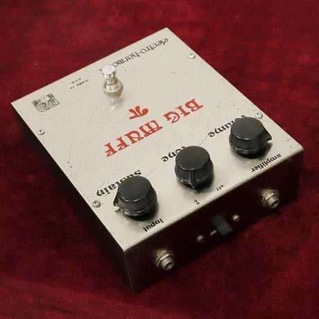 VINTAGE_Big_Muff_Pi_Version_2__Ram's_Head__'74_03