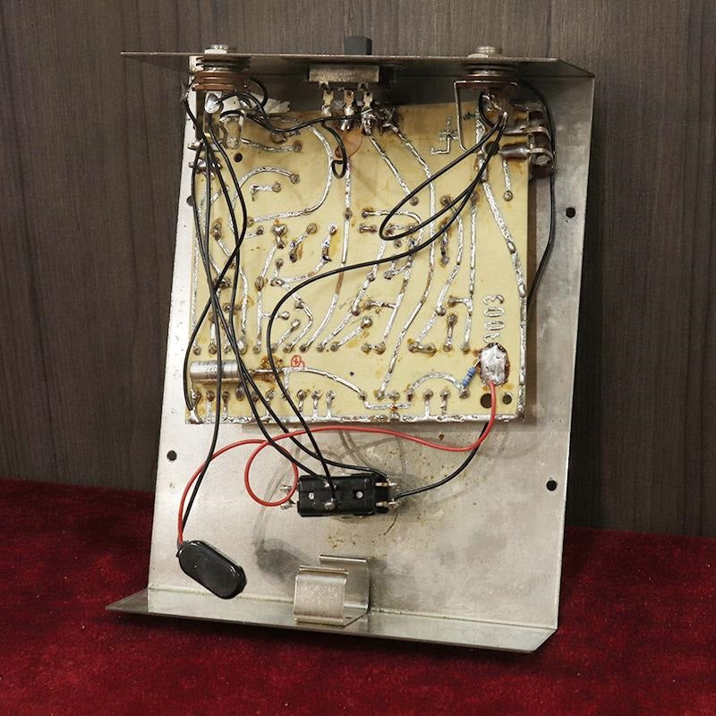 VINTAGE_Big_Muff_Pi_Version_2__Ram's_Head__'73_05