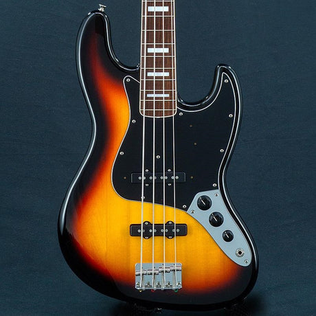 USED_​​FSR_Traditional_Late_60s_Jazz_Bass_(3-Tone_Sunburst)_01