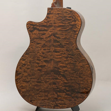 Taylor_Custom_Gace_Hand_Select_All_Quilt_Maple_(Transparent_Dark_Brown)_[Ikebe_Musical_Instruments_50th_Anniversary_Limited_Edition_Model]_02