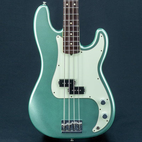 USED_​​American_Professional_II_Precision_Bass_(Mystic_Surf_Green)_01