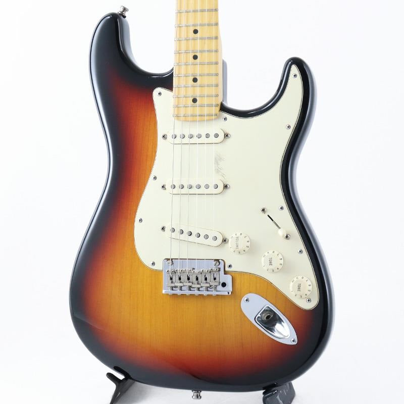 USED_​​American_Standard_Stratocaster_(3-Color_Sunburst_Maple)_[SN_Z1036391]_Fender_01
