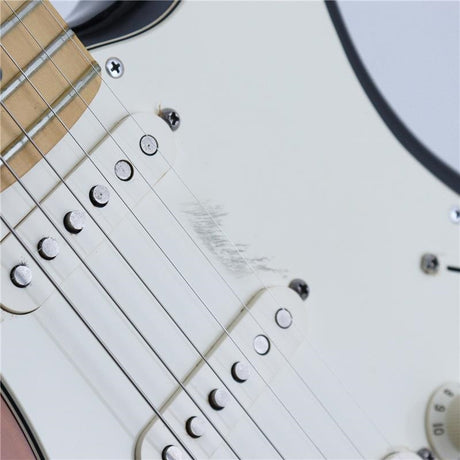 USED_​​American_Standard_Stratocaster_(3-Color_Sunburst_Maple)_[SN_Z1036391]_Fender_08