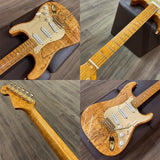 USED_​​2016_Limited_Model_Spalted_Maple_Artisan_Stratocaster_Natural_with_Gold_Anodized_Pickguard_[SN_CZ525592]_Fender_09
