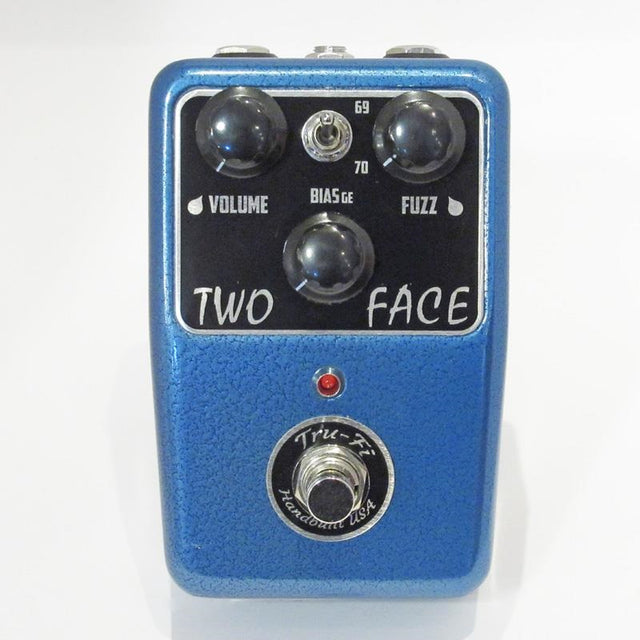 Compact_Two_Face_01