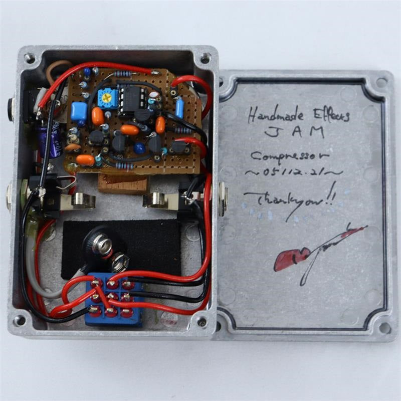 USED_​​Compressor_(Handmade_Effects_JAM)_02