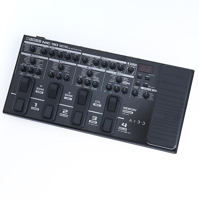 USED_​​ME-90_[GUITAR_MULTIPLE_EFFECTS]_(BOSS)_Multi-effects_pedal_amp_simulator_01