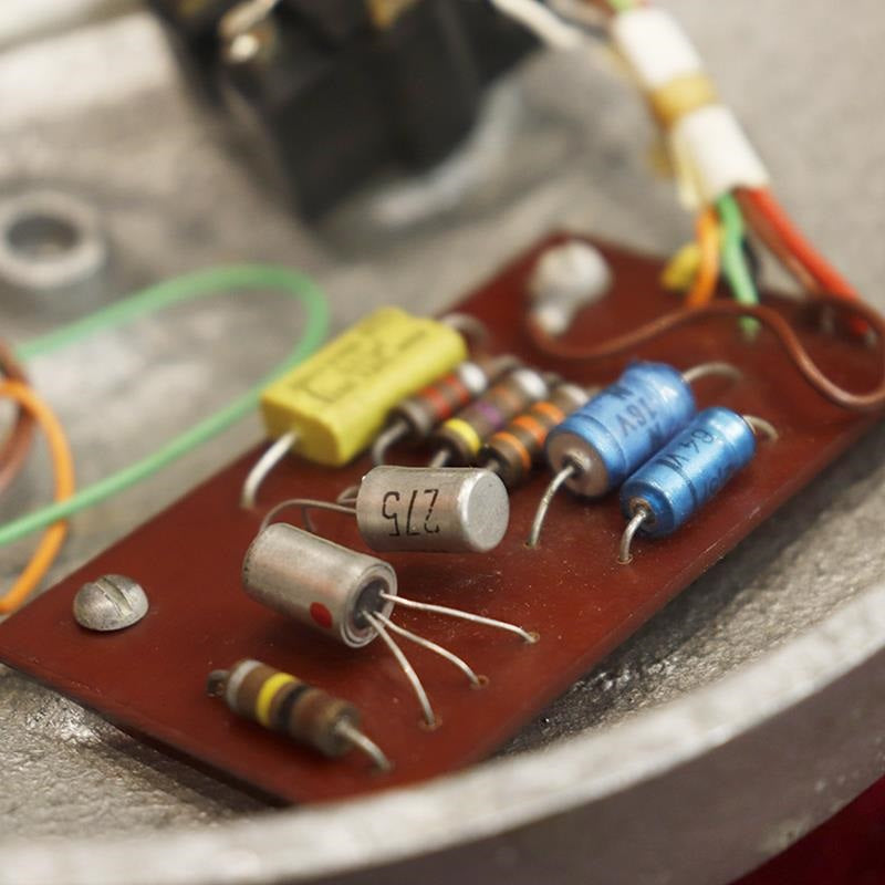 VINTAGE_Fuzz_Face_'68_Gray_Silver_06