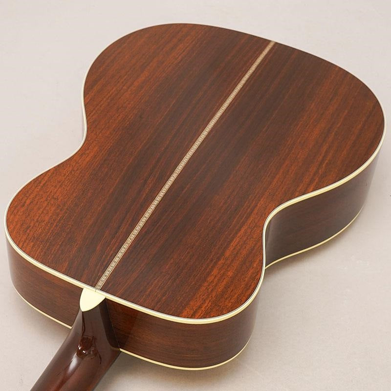 USED_​​000-28EC_'24_Martin_06