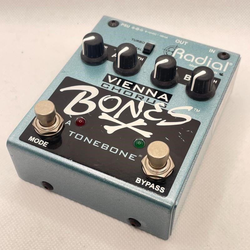USED_​​Bones_Vienna_Chorus_01