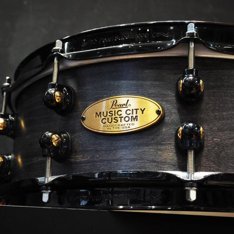 USED_​​MCCM1450S_B_#1009_Music_City_Custom_-USA_Solid_Maple_Shell_Snare_Drums_14×5_[Raven_Rally]_03