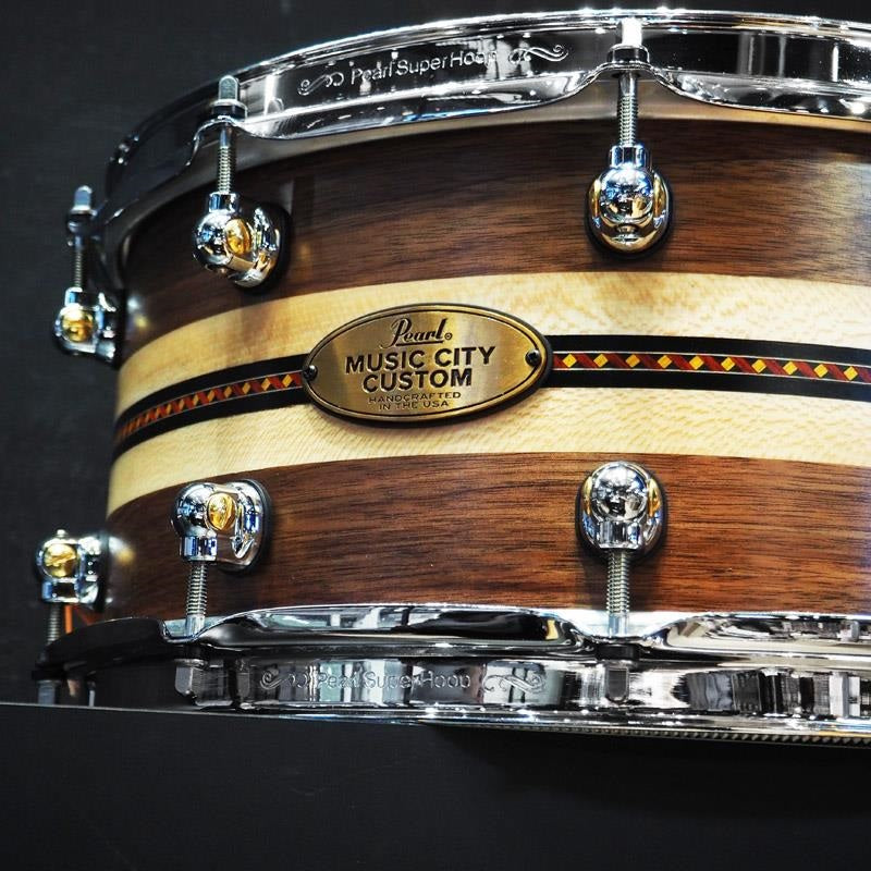 USED_​​MCCW1465S_C_#1008_Music_City_Custom_-USA_Solid_Walnut_Shell_Snare_Drums_14×6_5_[Quartersawn_Sycamore_Chevron_with_Ebony_Borders]_03