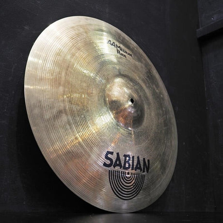 USED_​​AA-20MR-B_[AA_Medium_Ride_20_Brilliant___2468g]_03