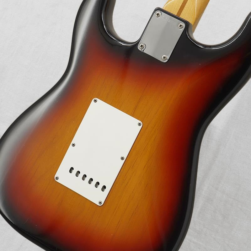 VINTAGE_57_Stratocaster_'82_Sunburst_M_04