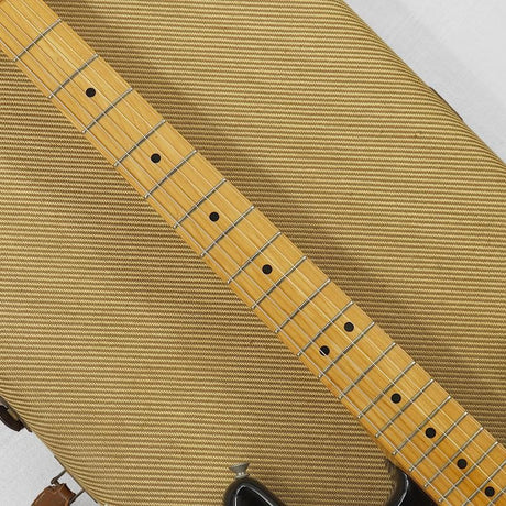 VINTAGE_57_Stratocaster_'82_Sunburst_M_09