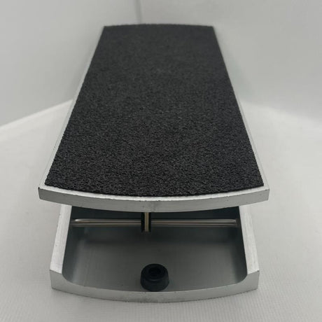 USED_​​Mono_Volume_Pedal_250k_P06166_06