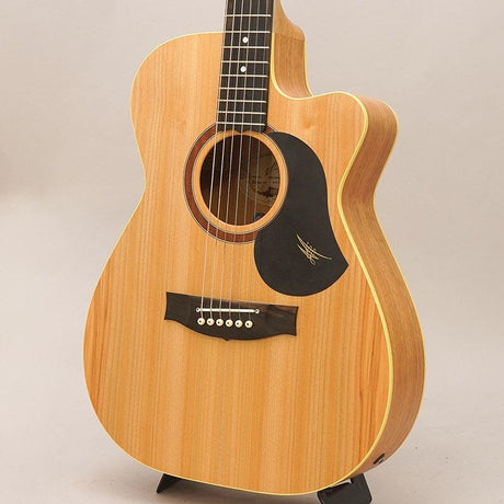 USED_​​Maton_Performer_01