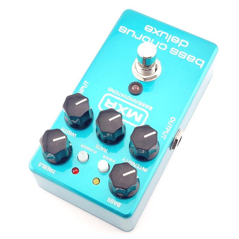 USED_M83_Bass_Chorus_Deluxe_02