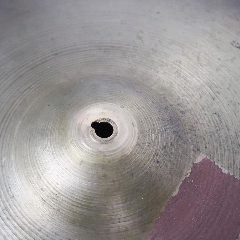 VINTAGE_60s_A_Zildjian_Ride_22_[2616g]_with_keyhole_07