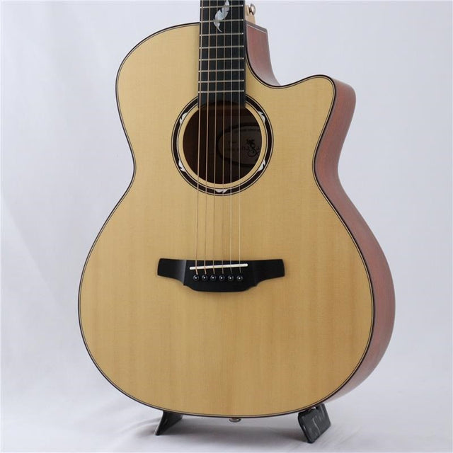 USED_​​Used_~Wind_Series~_G-08OOC_[Gogo_Kei_Signature_Model]_Naga_Guitars_01