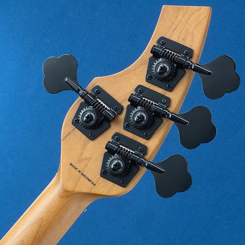 USED_​​Bongo_(Stealth_Black)_08