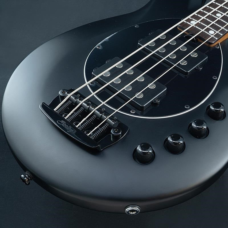 USED_​​Bongo_(Stealth_Black)_11