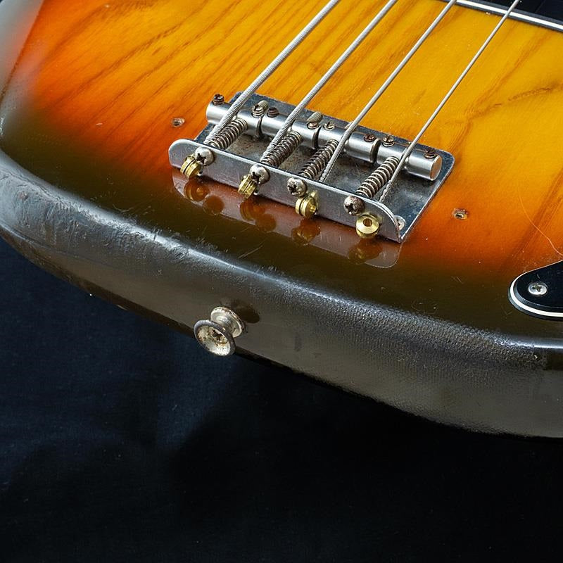 VINTAGE_Precision_Bass_'79_(Sunburst)_09