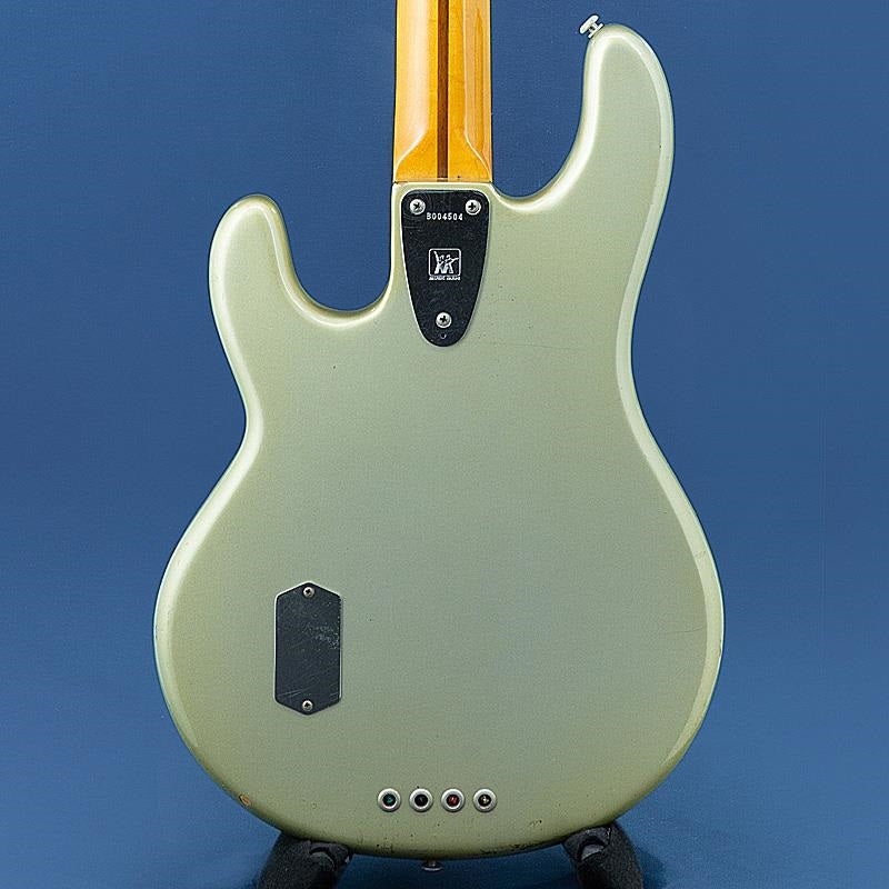 VINTAGE_Stingray_Bass_'77_(Silver)_02