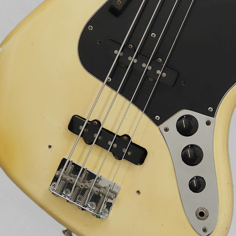 VINTAGE_Jazz_Bass_'75_OlympicWhite_M_05