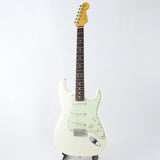 USED_​​Limited_Edition_American_Professional_Classic_Stratocaster_(Olympic_White)_[SN_US26019907]_Fender_02