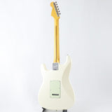 USED_​​Limited_Edition_American_Professional_Classic_Stratocaster_(Olympic_White)_[SN_US26019907]_Fender_03