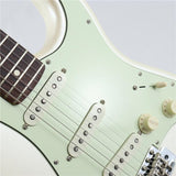 USED_​​Limited_Edition_American_Professional_Classic_Stratocaster_(Olympic_White)_[SN_US26019907]_Fender_08