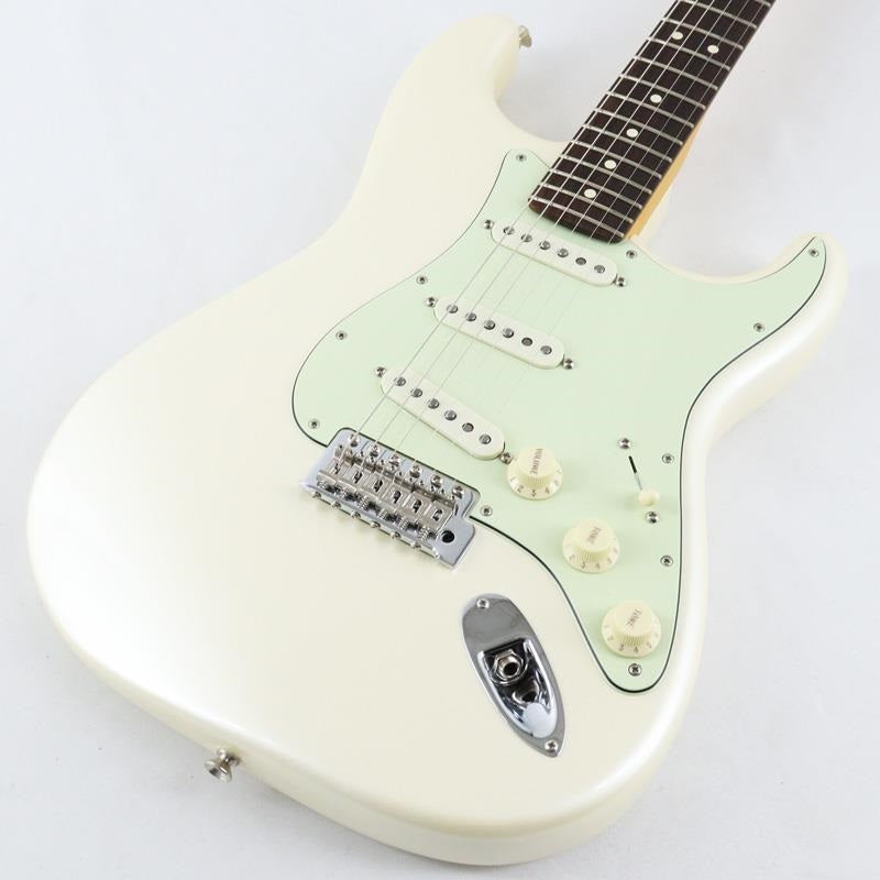 USED_​​Limited_Edition_American_Professional_Classic_Stratocaster_(Olympic_White)_[SN_US26019907]_Fender_11