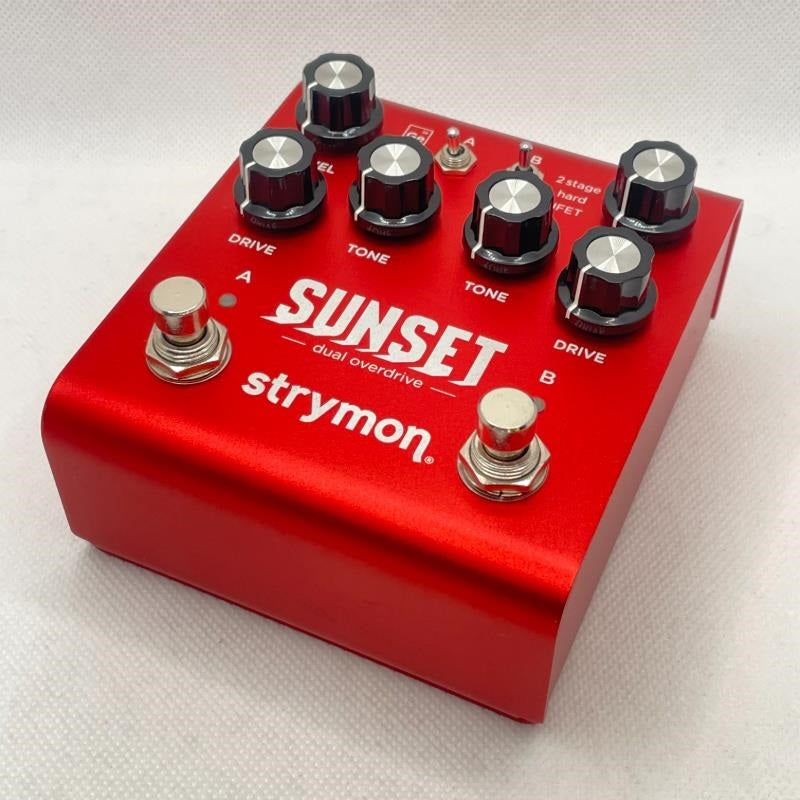 USED_​​SUNSET_01