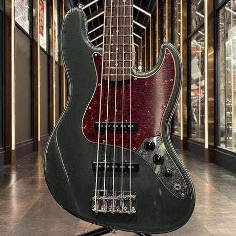 Trad_Master_Series_Beta_J5_(Sherwood_Green_Metallic_Light_Aged)_01