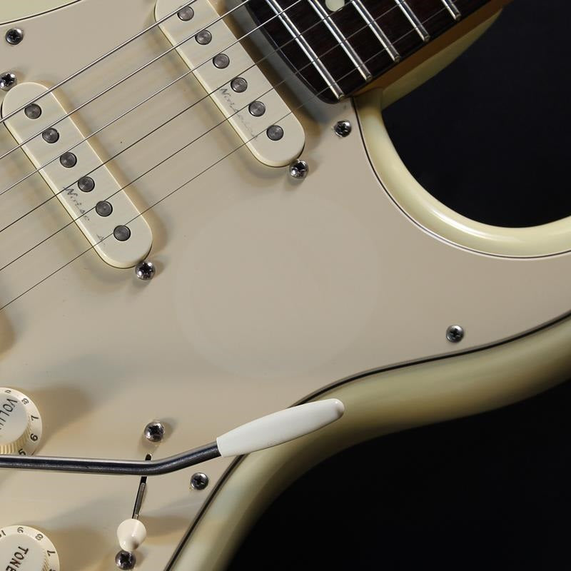 USED_​​Jeff_Beck_Stratocaster_(Olympic_White)_07