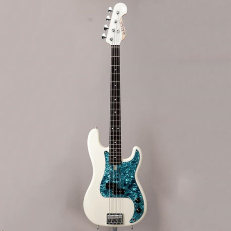 Standard-P_(Performance_White)_02