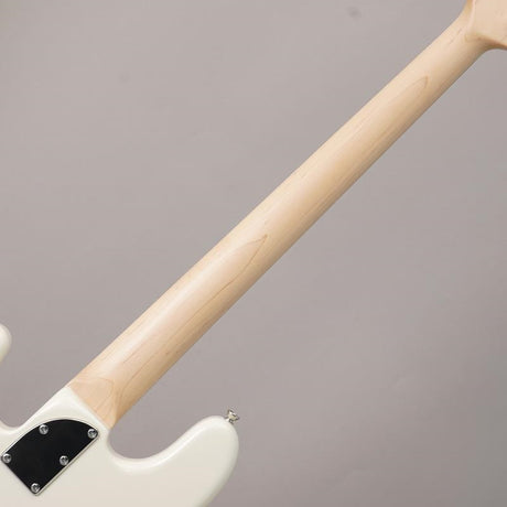 Standard-P_(Performance_White)_06